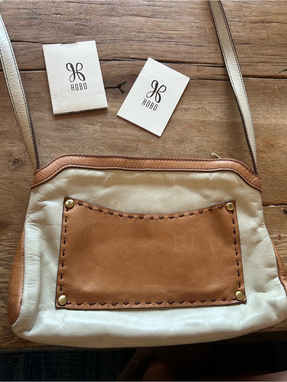 HOBO RARE VTG Cream and Tan Leather Shoulder Bag with Front Pocket purse
